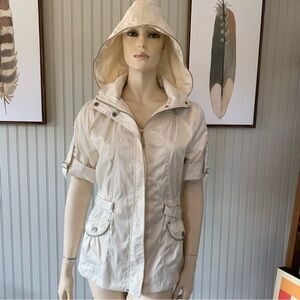 Jou Jou Satin Women’s Ivory Zippers Hooded Short Sleeve Fitted Jacket small